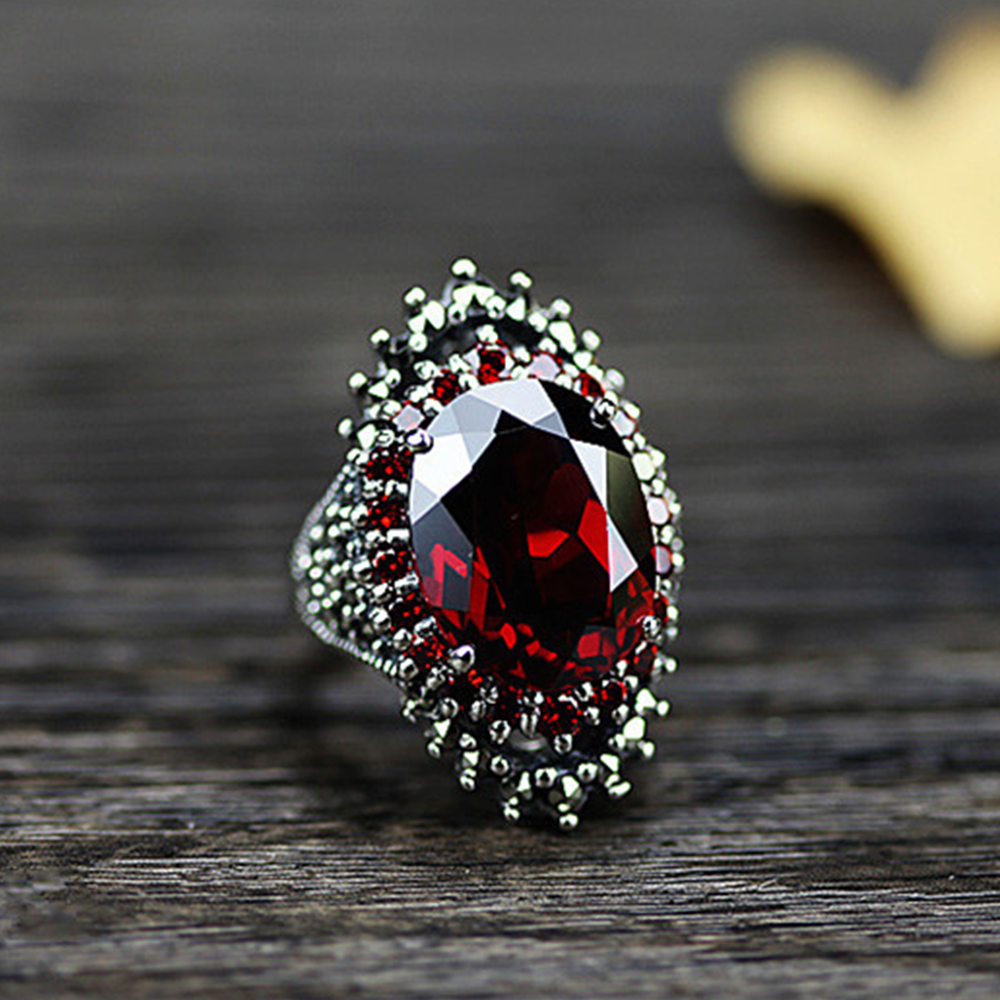925 Sterling Silver Vintage Retro Ring with Oval Red/Blue Cubic Garnet