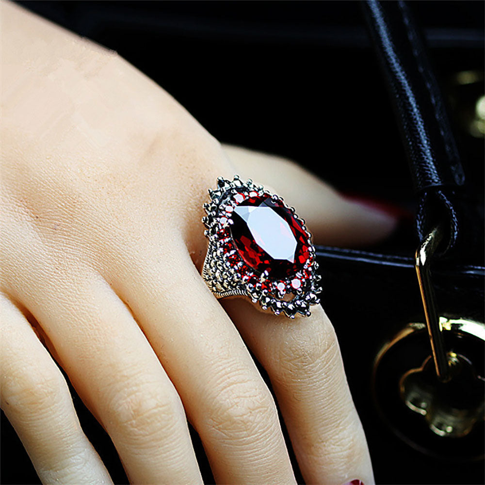 925 Sterling Silver Vintage Retro Ring with Oval Red/Blue Cubic Garnet