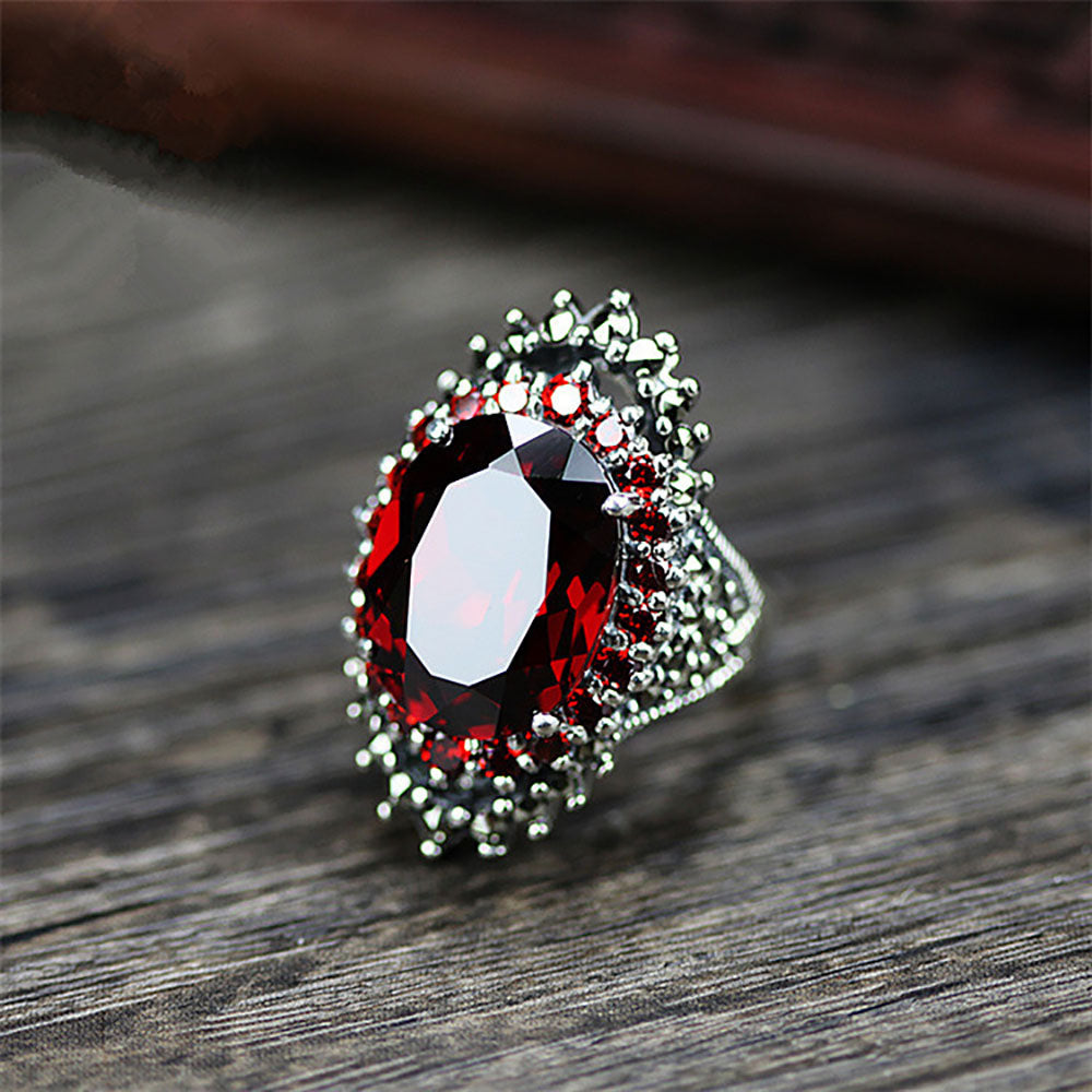 925 Sterling Silver Vintage Retro Ring with Oval Red/Blue Cubic Garnet
